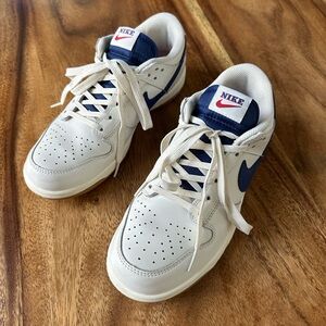 Nike Dunk Low SE. Sail Dunk Marina Blue. Rare.